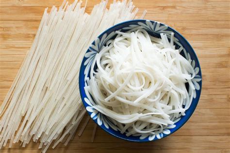 Cooking Rice Noodles Doesn’t Have To Be A Sticky Situation How To Cook Rice Cooking Rice Noodles