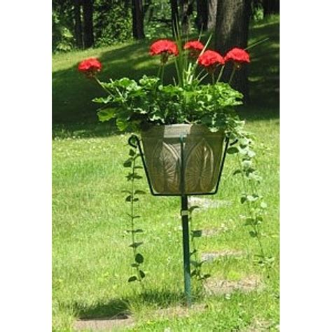 Provides quality silk cemetery flowers and sympathy silks� funeral flowers that are specifically designed for the cemetery and the funeral home. Cemetery Urns Emmetsburg, Iowa Florist | The Willow Tree ...