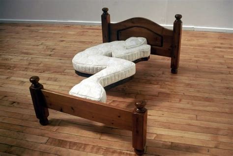 5 Crazy Beds So You Can Sleep A Little Stranger Rismedias Housecall