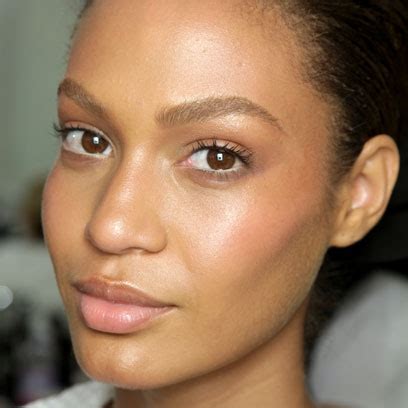 Prominent cheekbones are one of the most desired features that give your face a new definition and additional beauty. Defined Cheekbones | Beauty Trend - Red Online