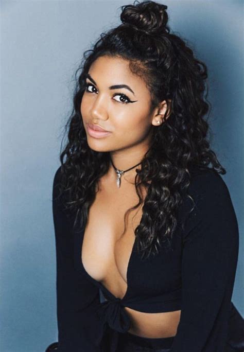 Paige Hurd Nude Pictures Which Makes Her An Enigmatic Glamor