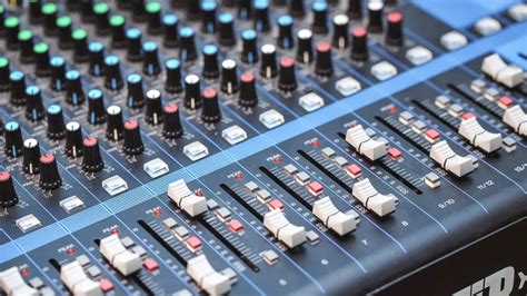 4 Best Mixing Consoles For Live Sound And Studio Recording