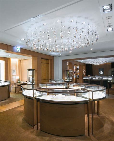 We have design tips and trends that can take your we have design tips and trends that can take your abode from failure to fierce! Jewelry Store Showcase Designs | Jewelry Showcase Depot