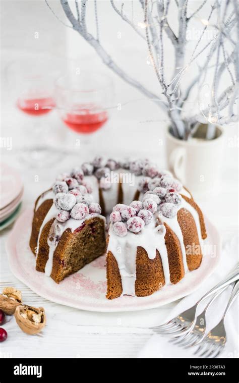 Christmas Bundt Cake Stock Photo Alamy