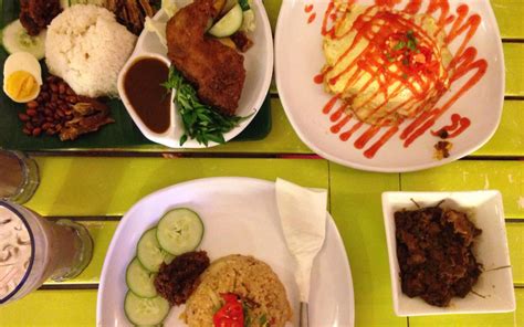 What To Eat In Kuching For Lunch - malayopop