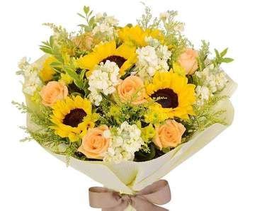 Melbourne same day flower delivery. Cheerful Sunflowers & Roses Bouquet-Same Day Flower ...