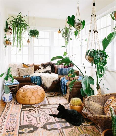 These Lush Jungalows Are Nailing The Indoor Plant Home Decor Trend