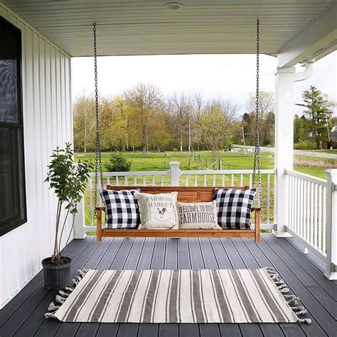 Farmhouse Homes On Instagram This Front Porch Swing Is Perfect