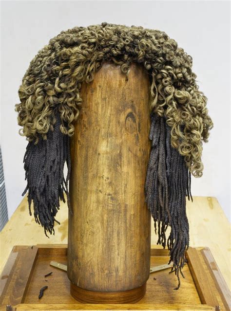 Mar 27, 2017 · precisely how the ancient egyptian pleated their clothing is not known, but images in art clearly show pleats in both men and women's clothing. Ancient Egyptian wig made from real hair, patterned after ...