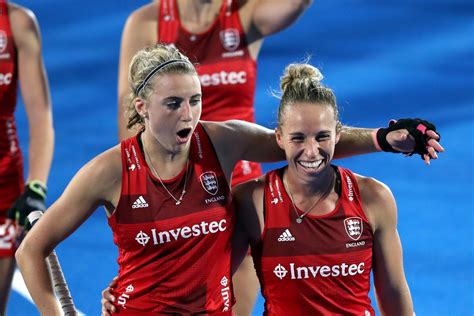 Full script of episode 104 of spodcast where we discuss pv sindhu's victory in bwf world tour finals, belgium winning hockey world cup and more. Women's Hockey World Cup 2018: England face nervy play-off ...