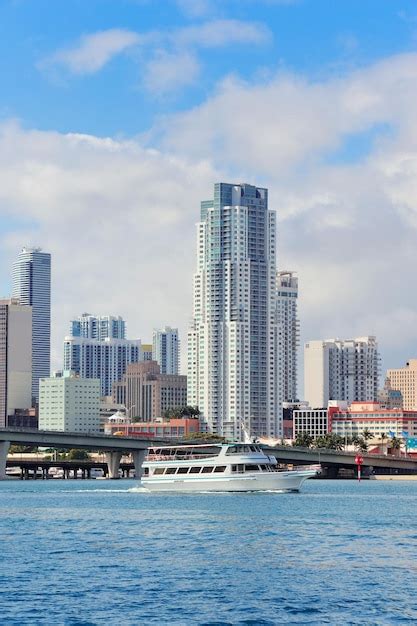 Free Photo Urban City Architecture Miami Downtown In The Day