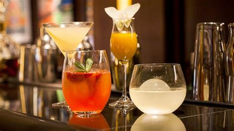 The article from learnrussianineu about how russians usually spend their free time in the summer. Luxury Hotels Serve Up Hollywood-Themed Cocktails for the ...