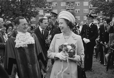 koninklijke families queen elizabeth ii silver jubilee commemoration items 1977 choose from menu