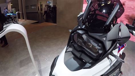 With the new bmw r 1250 gs you will experience the new boxer even more directly. BMW R1250GS HP Style 2019 - YouTube