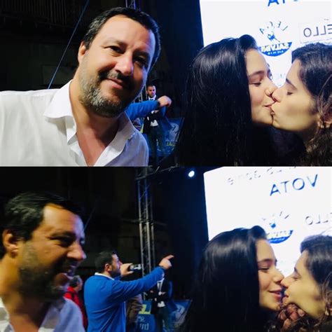 Il Selfie Di Salvini Con Bacio Lesbo Diventa Virale La Sicilia