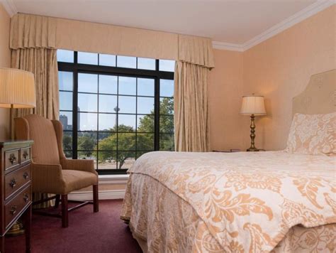 Welcome to the very best location in niagara falls, new york. Red Coach Inn, Niagara Falls | cityseeker