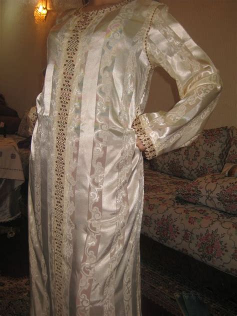 قميص بالراندة قفطان جوهرة توب جوهرة موبرة tissu jouhara jawhara caftan jawhara. القميص ديال العروسة مخدوم بالرندة غزال كيحمق.