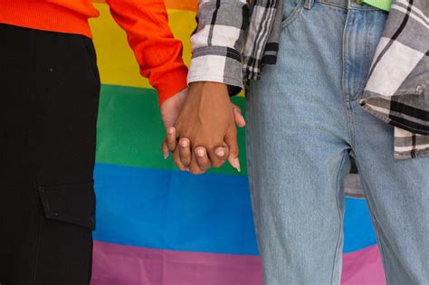 pareja de mujeres vivió nuevo caso de homofobia en bogotá rcn radio