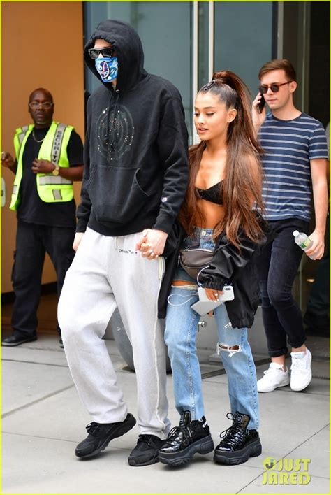 Ariana Grande And Pete Davidson Share A Kiss While Shopping Photo