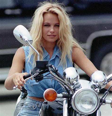 Celebrity Female Motorcyclists Stars Who Ride