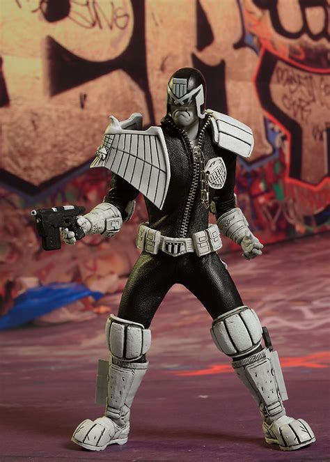 Review And Photos Of One12 Collective Nycc Exclusive Dredd Figure By Mezco