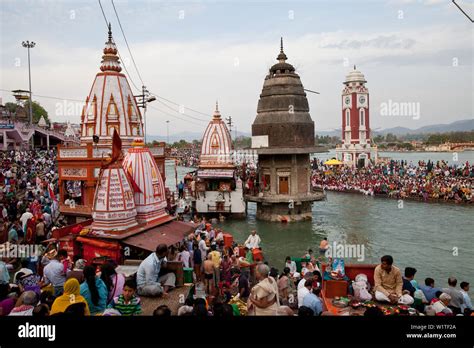 Har Ki Pauri Hi Res Stock Photography And Images Alamy