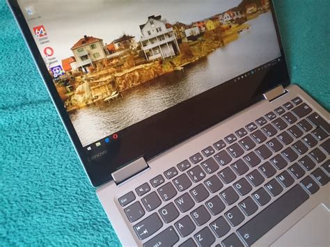 Lenovo Yoga 720 13ikb Review Laptop Convertibil Cu 16gb Ram Si Core I7