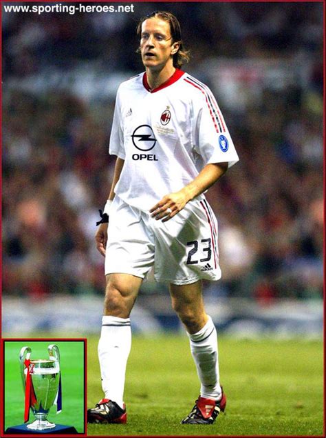 Juventus' legendary goalkeeper gianluigi buffon has belittled former manchester united manager sir alex ferguson 's decision to allow paul pogba to leave old trafford in 2012 on a free transfer. Massimo Ambrosini - Finale UEFA Champions League 2003 - Milan