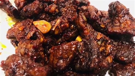 Crispy Fried Beef Sauted With Chilly Sauce Youtube