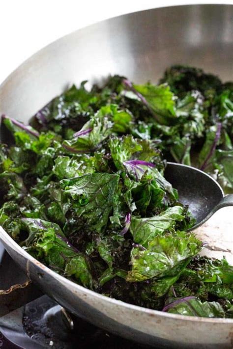 How to cook fresh kale. How to Cook Kale (2 Ways!) - Jessica Gavin