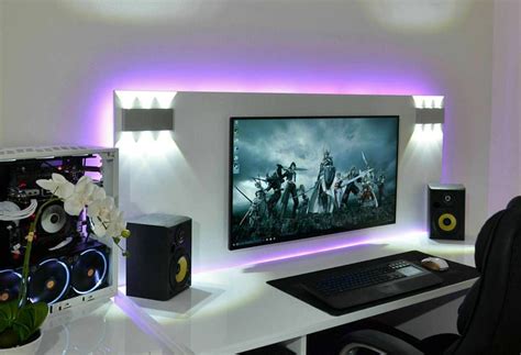 Extremely Clean Pc Gaming Setup With Cool Lighting A Nice Pair Of