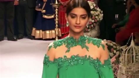 sonam kapoor in green backless hot dress 2 video dailymotion