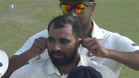 ind vs aus 2nd test naughty ash anna cute action with shami goes viral as nathan lion is clean