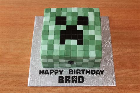 Minecraft Creeper Cake A Minecraft Creeper Cake For An 8 Year Old 9