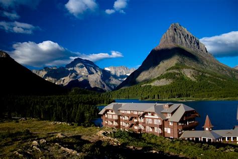 Banff National Park Lodging History Of Tourist