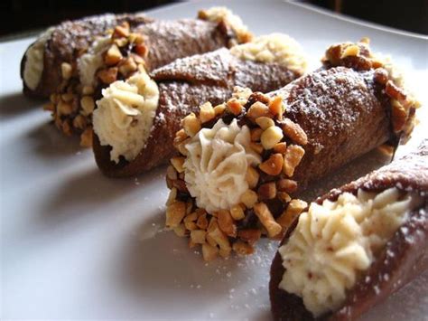 Almost everyone loves a good 5. Italian desserts, Cannoli and Dessert names on Pinterest