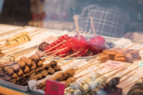 20 Delicious Christmas Market Foods To Try In Europe This Winter