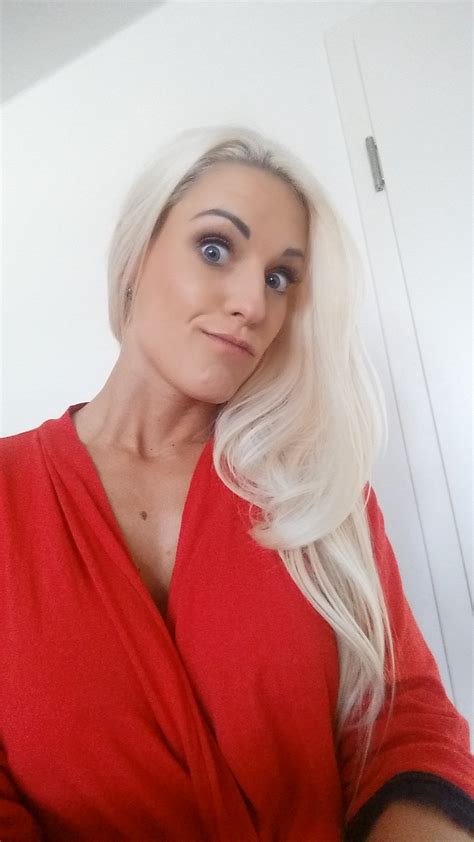 Tw Pornstars 1 Pic Blanche Bradburry 🔞 Official Twitter When You Are At Work 😁 Selfies 😀