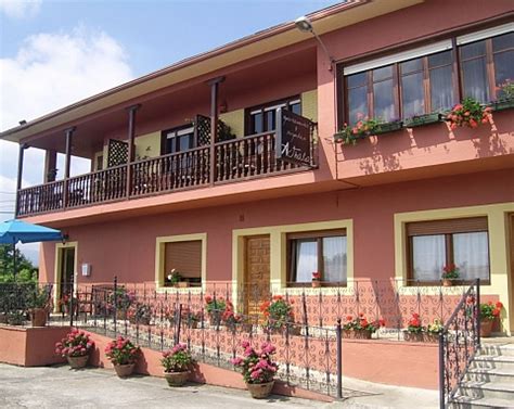 Located 700 metres from colegiata santillana del mar church, apartamentos serendipia offers a garden, and accommodation with a patio and free wifi. APARTAMENTOS en SANTILLANA DEL MAR - Cantabria