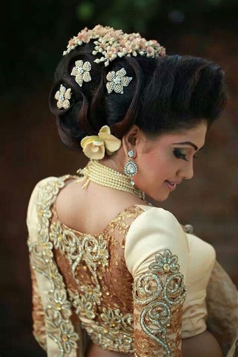 Romaya Brides Modern Kandyan Style Amazing Jacket Outfit For Brides Sri
