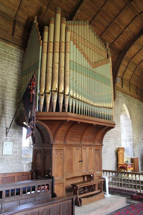 Organ St Andrews Church Helpringham © Jhannan Briggs Geograph