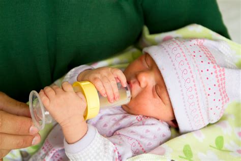 Breastfeeding Vs Formula Feeding Debunking Myths