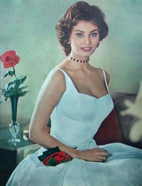 Classic Beauty Icon Of Italy 35 Stunning Color Photos Of Sophia Loren In The 1950s And 1960s