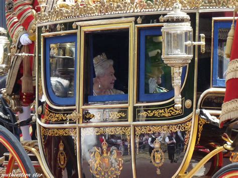 The Queen Returning To Buckingham Palace After The State O Flickr