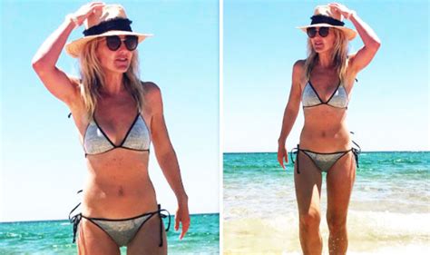 Helen Skelton Instagram Countryfile Star Shows Off Incredible Figure In Skimpy Bikini