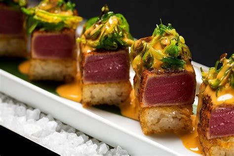 With las vegas food court staples like johnny rockets, nathan's famous hotdogs, subway, and pan asian express, you know whatever you choose is going to be great. Things to Love About the Mandalay Bay