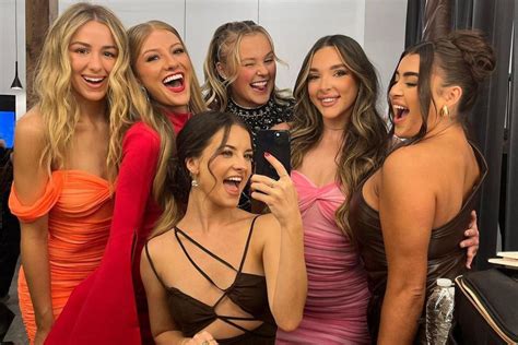 Dance Moms Cast Reunite For Lifetime Special With No Abby Lee Miller In Sight