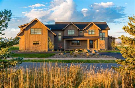 Modern Farmhouse In Montana With Surprising Details Throughout