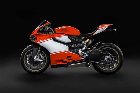 Officially Official Ducati 1199 Superleggera Asphalt And Rubber