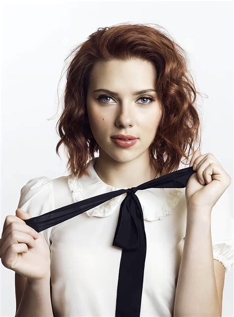 Scarlett Johansson Women Actress Short Hair White Background